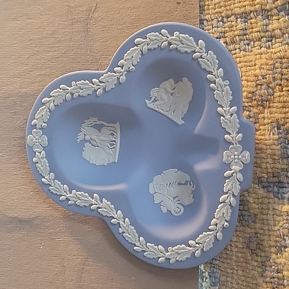 Wedgwood Other - Wedgewood trinket dish